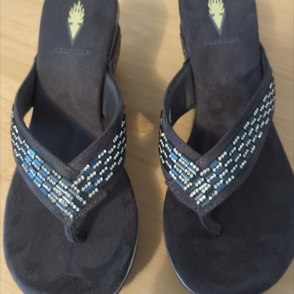 Volatile Sandles